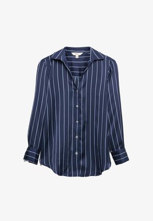 Granatowa koszula z długim rękawem w białe pionowe paski, z zapięciem na guziki z przodu, z wysmuklonym kołnierzykiem i mankietami zapinanymi na jeden guzik; gładka tekstura materiału.