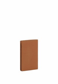 Portafoglio in pelle marrone, forma rettangolare con superficie testurizzata, caratterizzato da cuciture ordinate lungo i bordi, senza hardware o accenti visibili.