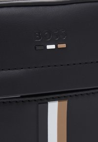 BOSS RAY ZIP - Borsa a tracolla - black