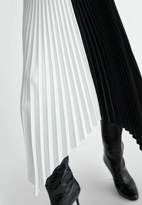 LIU JO ASYMMETRICAL - Rakott szoknya - white