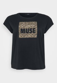 Sort bomulds T-shirt med kortærmer. Har et kvadratisk grafik i beige og sort, der ligner zebra-striber, med ordet "MUSE" tydeligt vist.