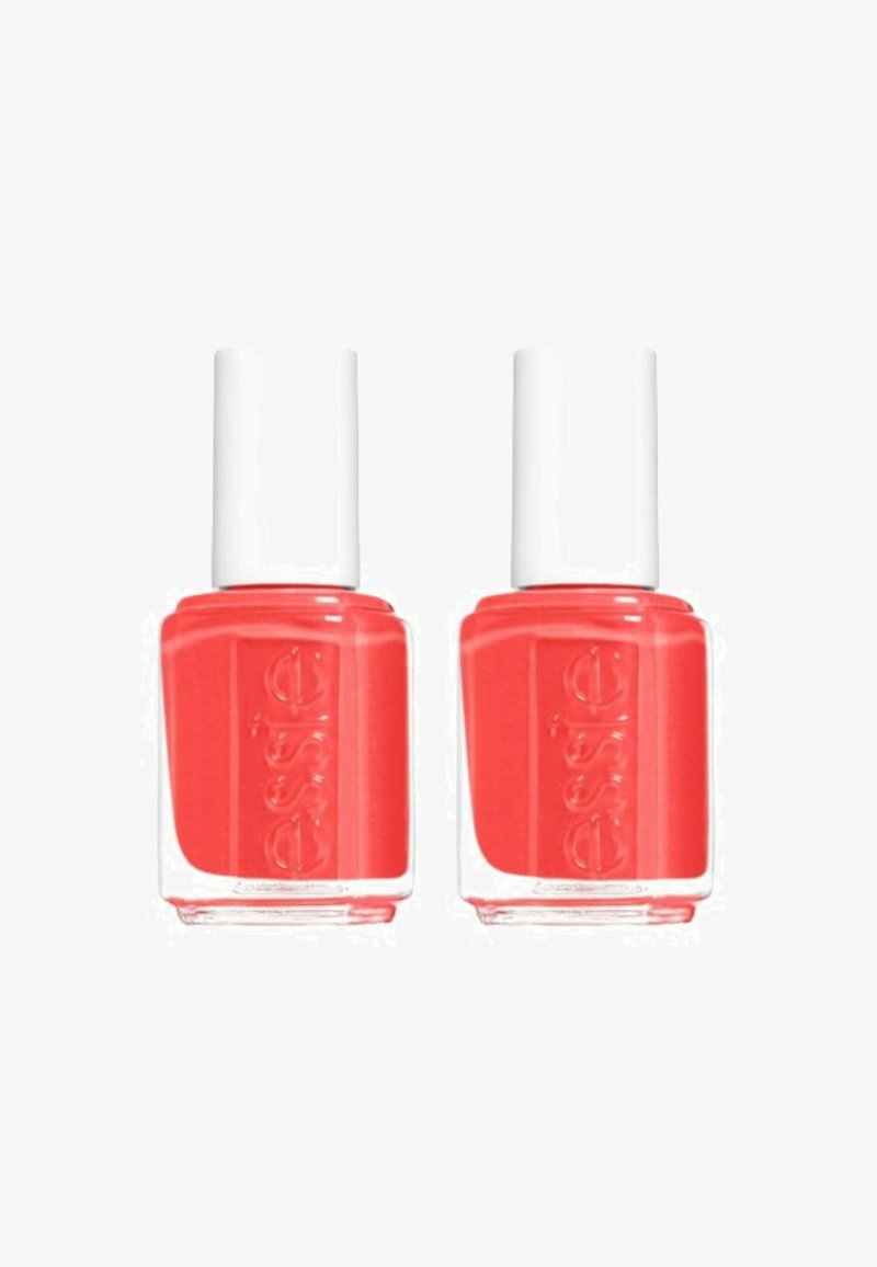 Deux flacons de vernis à ongles corail avec des bouchons blancs. Les contenants en verre sont carrés, avec une texture lisse et une visibilité claire du vernis.