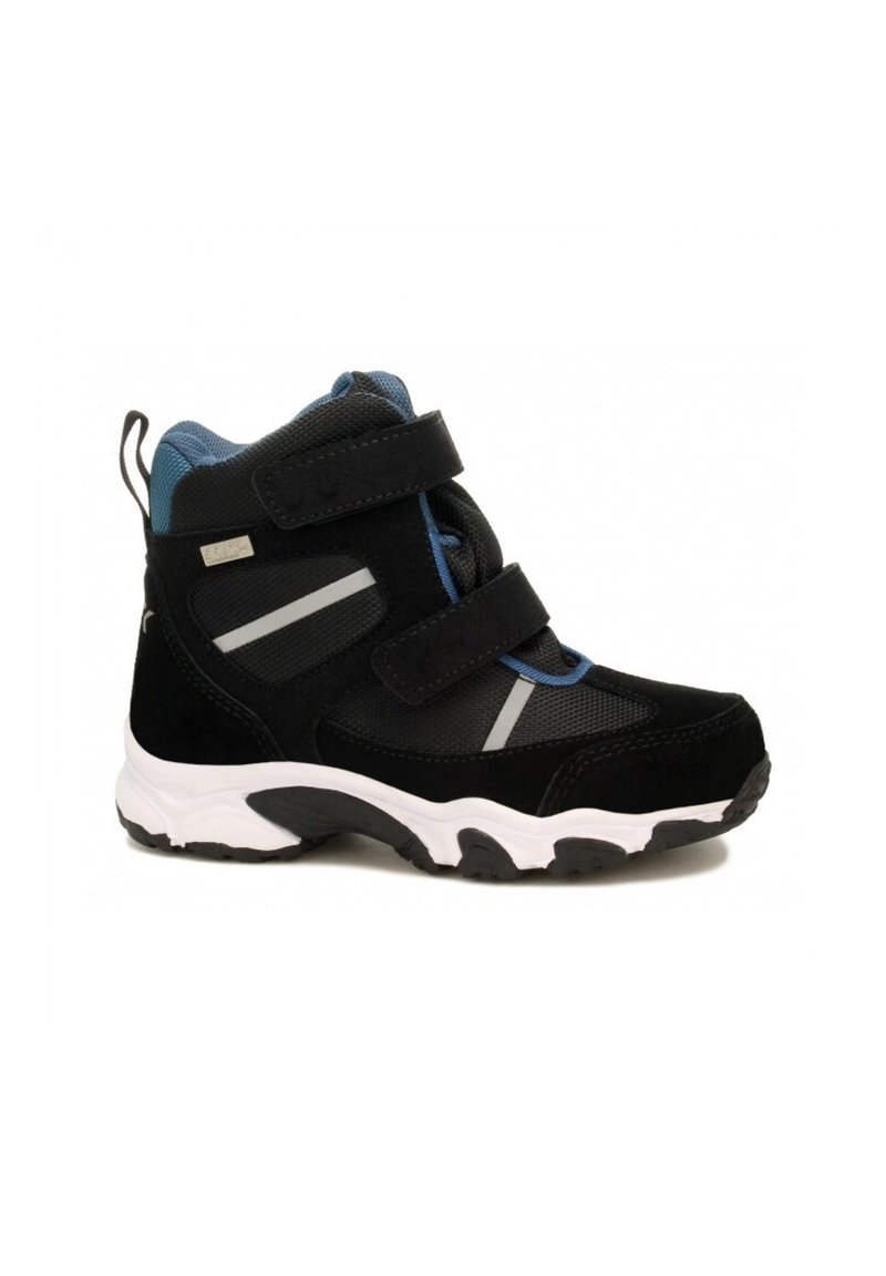 Scarpa mid-top in suede nera con strisce argento e accentuazioni blu, dotata di cinturini in Velcro e suola in gomma bianca con battistrada testurizzato.
