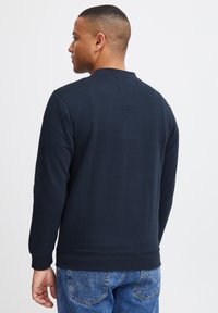 Thumbnail Image 3