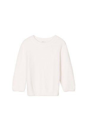 Pull en tricot blanc, doux, avec un col rond, des manches trois quarts et une coupe décontractée. Texture lisse, design minimal, sans motifs ni accents.