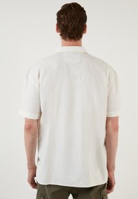 Buratti REGULAR FIT - Majica - ecru