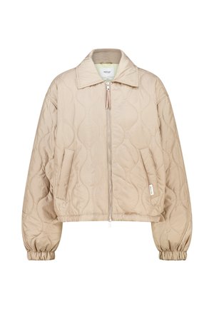 Veste matelassée beige avec fermeture éclair, large col, poignets élastiques et poches latérales. Présente une surface délicatement texturée et une coupe carrée.