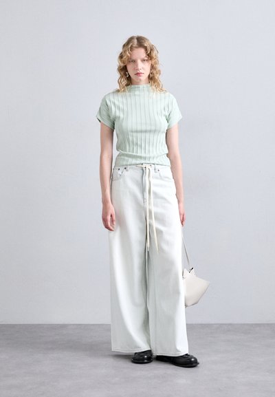 Filippa K MOCK NECK - Basic póló - mint green