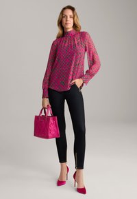 JOOP! Bluse - pink dunkelbraun