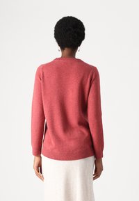 Davida Cashmere STRAIGHT O-NECK - Jumper - rust red