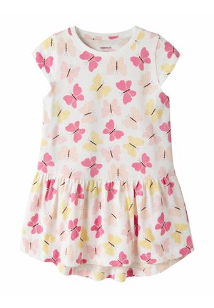 Vestido blanco de manga corta para niño pequeño con estampados de mariposas en rosa, amarillo y rosa claro y una falda fruncida.