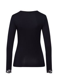 Černý top s dlouhým rukávem v hladkém, přiléhavém designu. Má krajkové detaily na manžetách rukávů a široký výstřih. Vyroben z elastické látky.