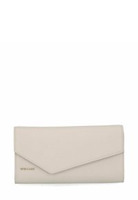 Lichtbeige leren portefeuille met een flap in envelopstijl. Gladde textuur, minimalistisch ontwerp en verhoogde logo-detail.
