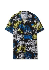 Camicetta a maniche corte con sfondo nero e modelli di graffiti colorati in giallo, blu e bianco, realizzata in tessuto leggero.