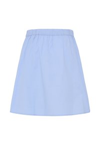 Jupe bleu clair longueur genoux avec une taille élastique, tissu lisse, et une silhouette simple en ligne A sur fond blanc.