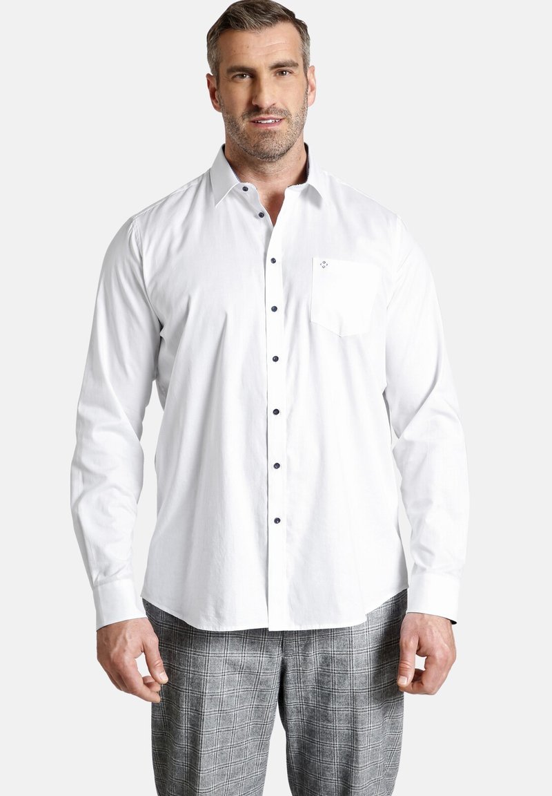 Weißes Button-Down-Hemd aus Baumwolle mit langen Ärmeln, schwarzen Knöpfen und einer einzelnen Brusttasche, die ein kleines Logo-Detail aufweist.