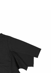 Svart kortärmad topp med avslappnad passform, med rund halsringning och sidoklyftor, tillverkad av mjukt, lätt material.