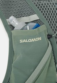 Salomon ACTIVE SKIN 4 SET UNISEX - Víztartályos hátizsák - laurel wreath/lily pad/aloe wash