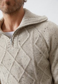 Pier One Stickad tröja - mottled beige