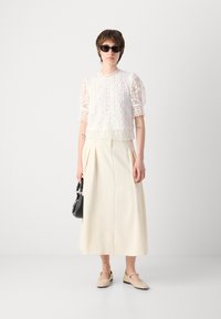 Thumbnail Image 6