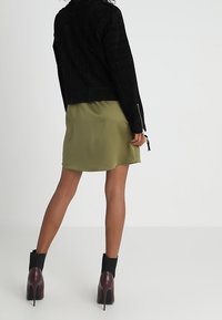 VILA Skinnjacka - black