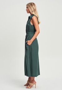 WILLA LINA - Marškininė suknelė - emerald