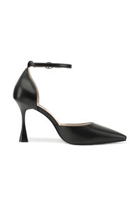 Décolleté in pelle nera con punta affusolata, dotate di un sottile cinturino alla caviglia e di un tacco a stiletto distintivo, caratterizzate da una texture liscia e un design minimalista.