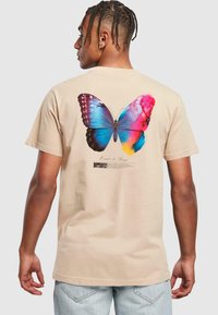 Mister Tee - BECOME THE CHANGE TEE - Camiseta estampada - sand Imagen en miniatura 1