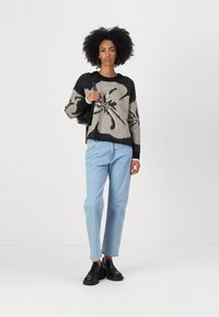 Vero Moda VMMADISON O-NECK - Trui - black