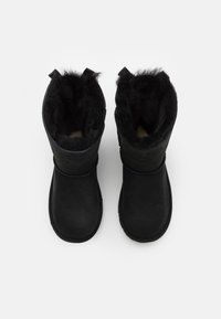 UGG BAILEY BOW  - Csizmák - black