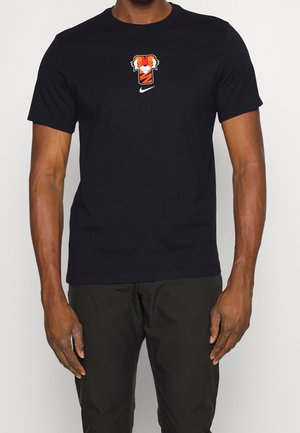 T-shirt z nadrukiem