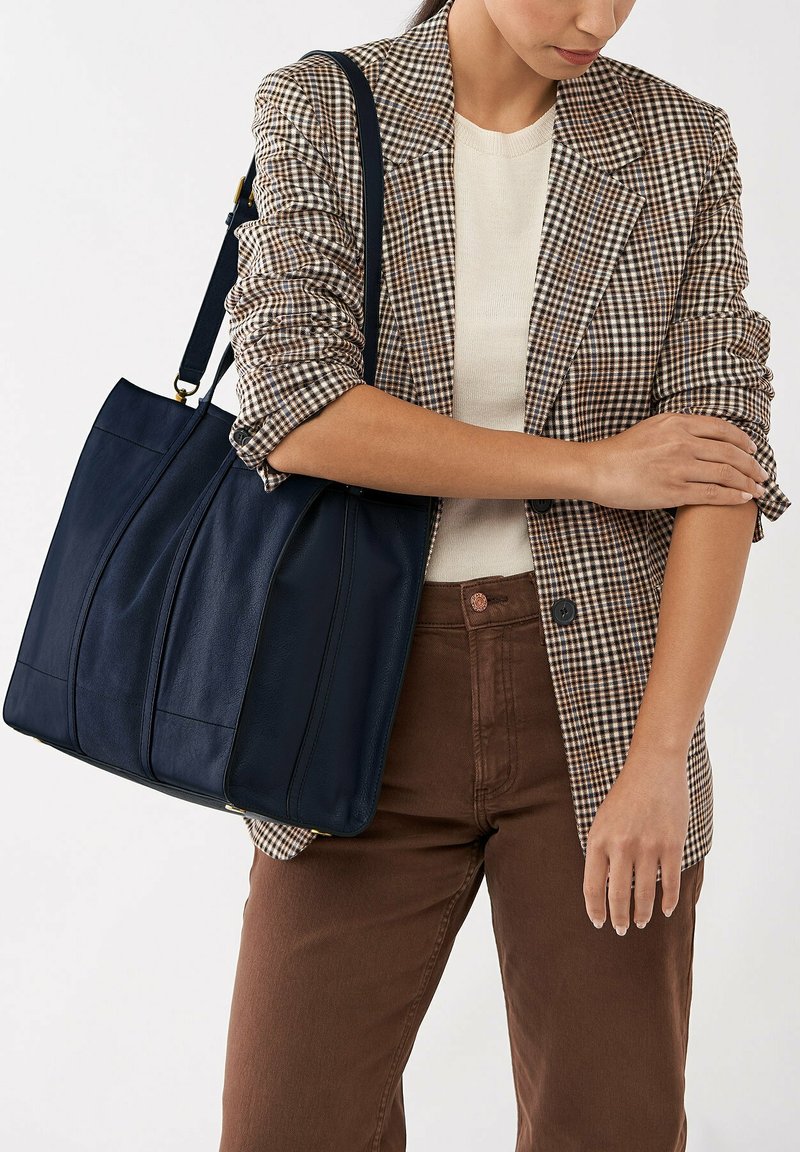 Fossil Tote Bag
 Fossil CARMEN Tote bag blue dark blue Zalando