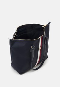 Tommy Hilfiger POPPY TOTE CORP - Bolso de mano - space blue