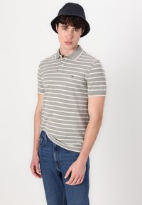 Tommy Hilfiger REGULAR MERCER - Egyenes szárú farmer - blue denim