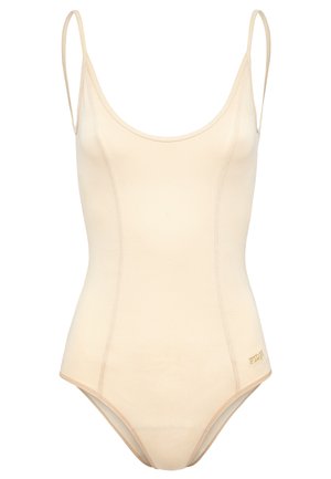 Body beige avec des fines bretelles et un décolleté dégagé, doté d'une texture lisse et de détails de couture subtils, avec un accent de logo doré.