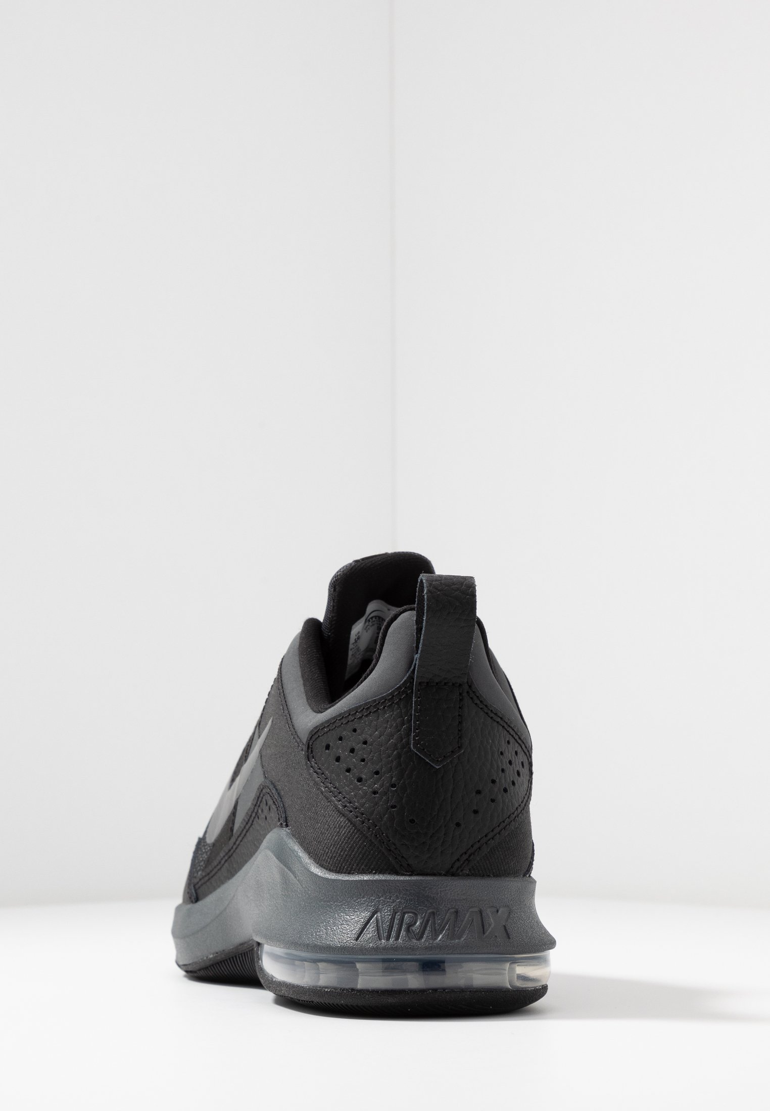 air max alpha trainer 2