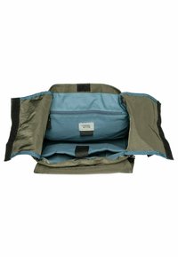 Olivengrøn messanger-taske med blåt indvendig. Har et hovedrum, lynlås-lomme og justerbar velcro-åbning. Tekstureret nylonmateriale.