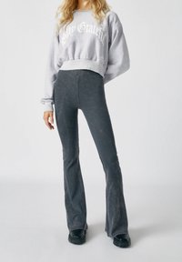 PULL&BEAR Pantalon classique - black