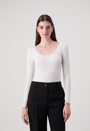 Rosemunde Top s dlouhým rukávem - new white