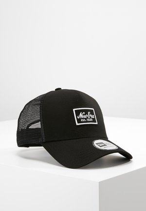 SCRIPT PATCH TRUCKER - Cap - new era black