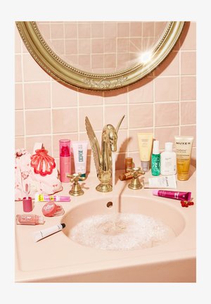 Zalando Beauty, SUMMER BAG - TRAVEL ESSENTIALS - Set pour le bain et le corps