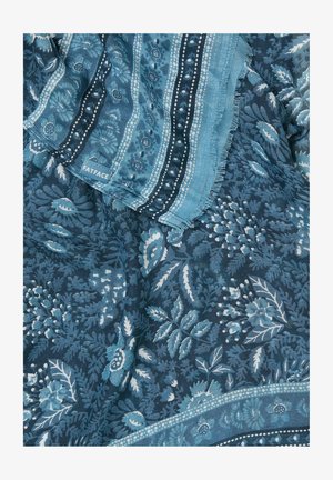 Niebieski szal z nadrukiem wykonany z miękkiej tkaniny, ozdobiony misternymi kwiatowymi wzorami i frędzlami na krawędziach. Metka z napisem "FATFACE".