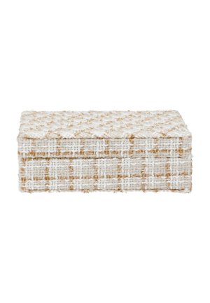 Boîte de rangement rectangulaire recouverte de tissu tissé blanc et beige texturé avec des accents de fil doré.