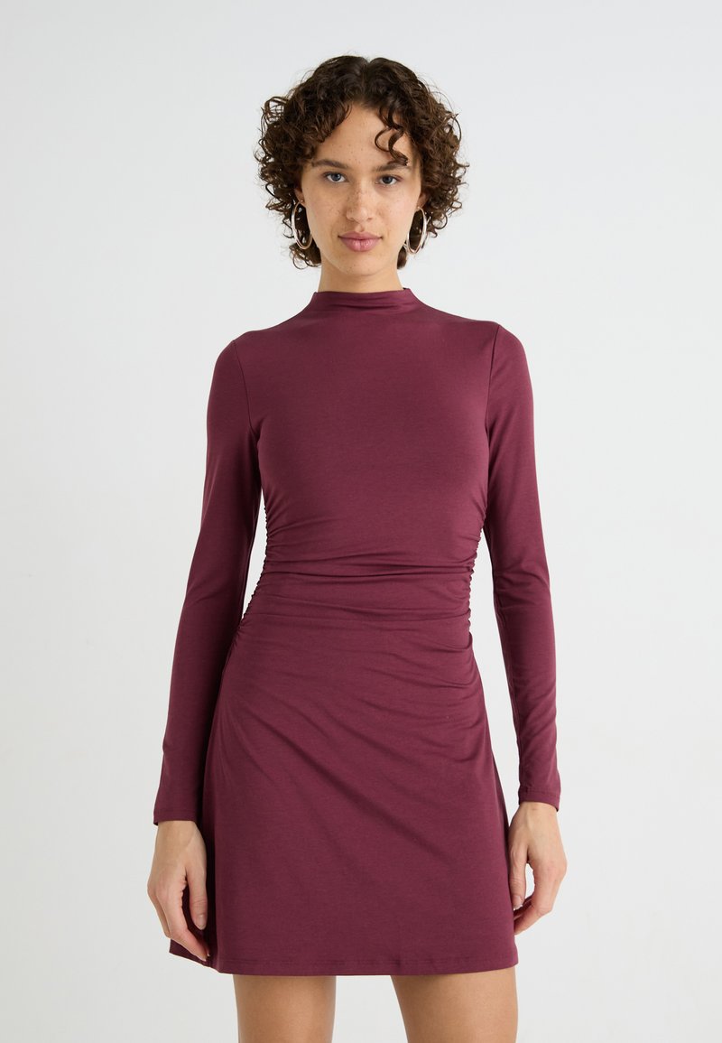 Abercrombie & Fitch PALOMA MINI DRESS - Rochie din jerseu - windsor wine