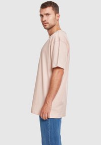 Urban Classics Tricou basic - pink