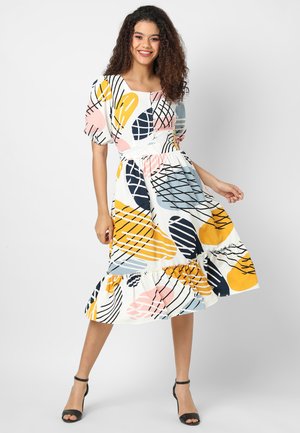CASUAL SOUND - Day dress - white