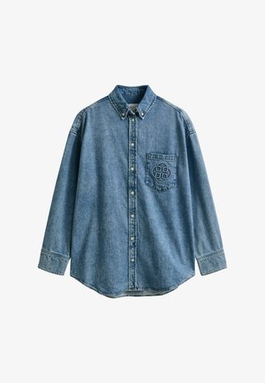 Blaues Denim-Hemd mit langen Ärmeln, Knopfleiste, einer Brusttasche mit gesticktem runden Logo und einem Button-Down-Kragen.