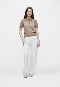 2nd Day MARTHA - Pantalones deportivos - white alyssum