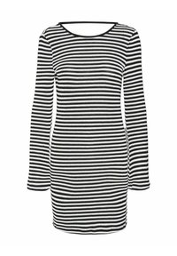 Robe à manches longues rayée noir et blanc avec un décolleté arrondi, en tissu doux, présentant une coupe droite et des lignes horizontales texturées.