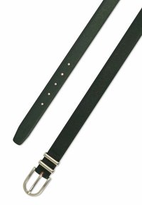 Ciemnozielony skórzany pasek o fakturowanym wykończeniu, srebrna metalowa klamra, pięć otworów do regulacji oraz czysty, minimalistyczny design.